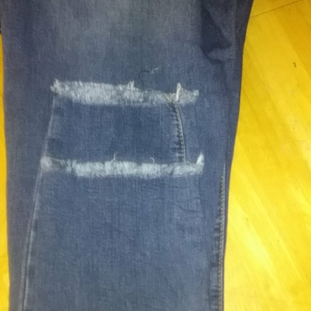 Jeans - Picture 3 of 3